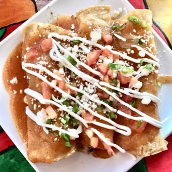 Estrella Negra - Mango salsa chicken enchilada - Mexican Near Me - Chicago, Illinois