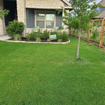 Emerald Yards - Emerald Yards LLC - Lawn Services Near Me - Converse, Texas Emerald Yards - Emerald Yards LLC - Lawn Services Near Me - Converse, Texas
