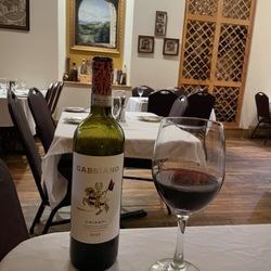 Nicolettas Italian Cafe - Wine