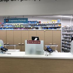 Walgreens - Not a soul around‼ and a line wrapped around the aisle