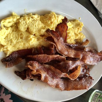 Maple Bacon Restaurant - 1lb of bacon with eggs - American Near Me - Plano, Texas Maple Bacon Restaurant - 1lb of bacon with eggs - American Near Me - Plano, Texas