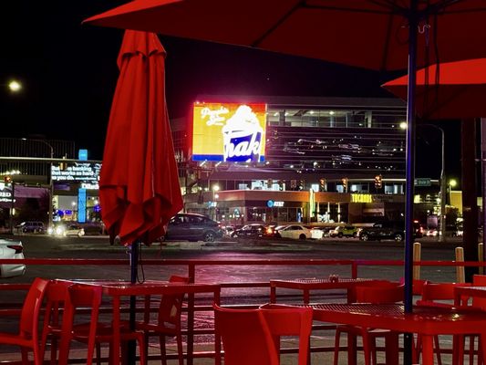 Dave's Hot Chicken by null