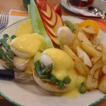 Cora's Breakfast & Lunch - Eggs benedict with Brie cheese - Breakfast & Brunch Near Me - London, Ontario Cora's Breakfast & Lunch - Eggs benedict with Brie cheese - Breakfast & Brunch Near Me - London, Ontario