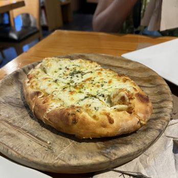 Orsini & Angelo - Garlic bread with mozzarella - Italian Near Me - Seville, SE Orsini & Angelo - Garlic bread with mozzarella - Italian Near Me - Seville, SE