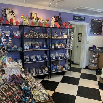 Haute Chocolate - Candy Stores Near Me - Cincinnati, Ohio Haute Chocolate - Candy Stores Near Me - Cincinnati, Ohio