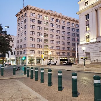Hotel Gibbs Downtown San Antonio Riverwalk - Hotel Gibbs from Alamo Plaza. - Hotels Near Me - San Antonio, Texas
