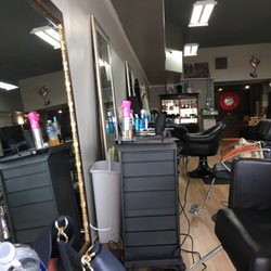 D'Tangled Salon