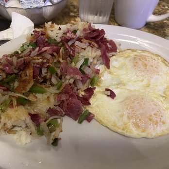 Pittsfield Cafe - Housemade Corned Beef Hash with 2 Eggs - Breakfast & Brunch Near Me - Chicago, Illinois Pittsfield Cafe - Housemade Corned Beef Hash with 2 Eggs - Breakfast & Brunch Near Me - Chicago, Illinois