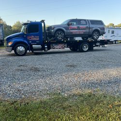 MoCo Pro Towing - Peterbilt rollback