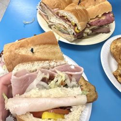 Wally's Deli - Wally's Decker Hog (Medium) & Wildebeest Hog (Large)