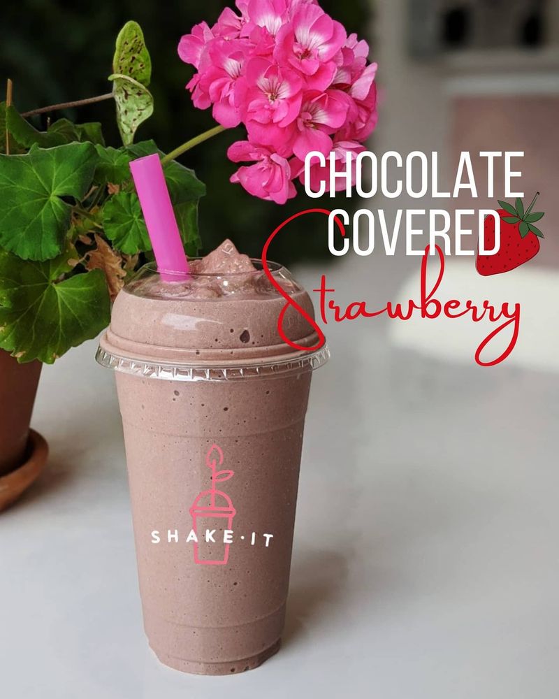 SHAKE IT Updated May 2024 55 Photos & 18 Reviews 814 Euclid Ave