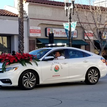 Rose Parade Route - Festivals Near Me - Pasadena, California