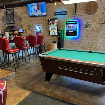Hart's Saloon - Pool table by front of bar. - Pizza Near Me - Hebron, Illinois