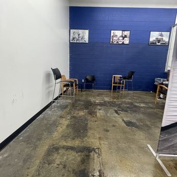 Pep Boys - Actual waiting room - Auto Repair Near Me - Long Beach, California