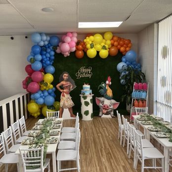 La La Land Indoor Playground - Indoor Playcenter Near Me - Burbank, California La La Land Indoor Playground - Indoor Playcenter Near Me - Burbank, California