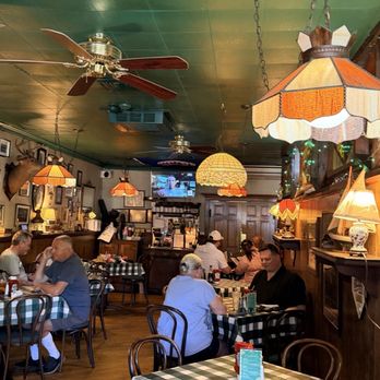 7 Seas Restaurant and Pub - Seafood Near Me - Milford, Connecticut 7 Seas Restaurant and Pub - Seafood Near Me - Milford, Connecticut