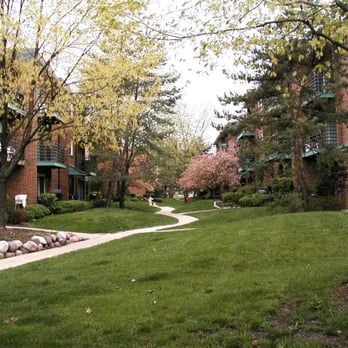 Hidden Pond Condominiums - Condominiums Near Me - Schaumburg, Illinois Hidden Pond Condominiums - Condominiums Near Me - Schaumburg, Illinois
