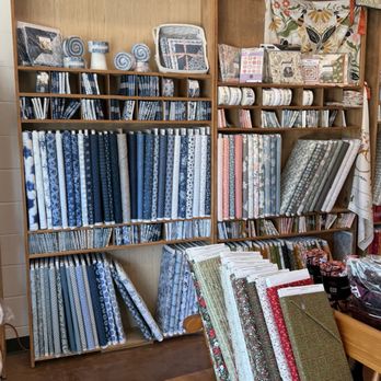 Honey Bee Quilt Store - Fabric Stores Near Me - Austin, Texas
