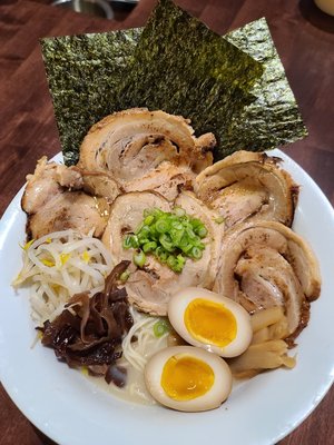 Zuru Zuru Ramen and Donburi by null