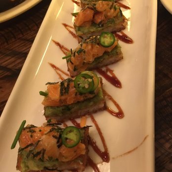 The Smith - Spicy salmon tartare - New American Near Me - New York, New York The Smith - Spicy salmon tartare - New American Near Me - New York, New York