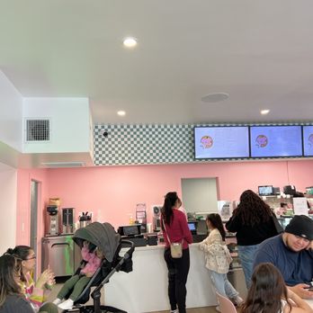 Bake Sale Bakery & Cafe - Ordering booth - Coffee & Tea Near Me - Azusa, California
