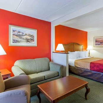Econo Lodge Inn & Suites - Hotels Near Me - Griffin, Georgia Econo Lodge Inn & Suites - Hotels Near Me - Griffin, Georgia