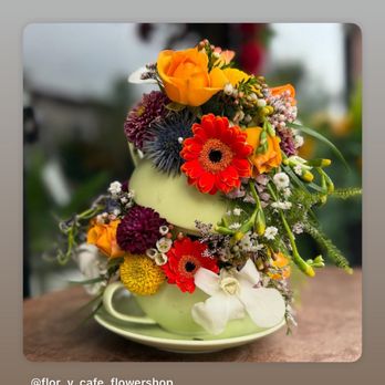 Flor y Cafe - Tea cup designed with mini flowers - Florists Near Me - Jersey City, New Jersey Flor y Cafe - Tea cup designed with mini flowers - Florists Near Me - Jersey City, New Jersey