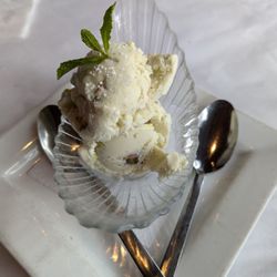 Drew's on Halsted - Pistachio Gelato