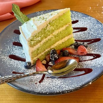 29 North - Key lime cake - Seafood Near Me - Cedar Key, Florida