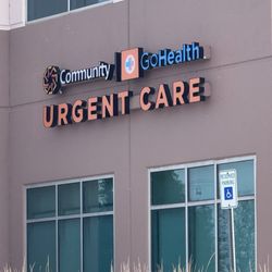 Community-GoHealth Urgent Care - Sign showing community's logo despite the clinic staff advising they're not affiliated with community at all.