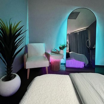 Myomskin - Estheticians Near Me - Lake Forest, California Myomskin - Estheticians Near Me - Lake Forest, California