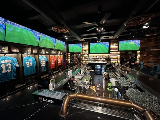 Old Tom's Sports Bar Kendall by null
