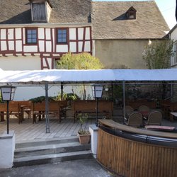 Saloon Reil