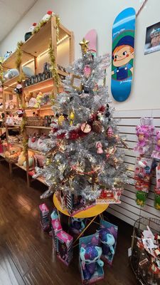 Photo of Monkey Pants - Los Angeles, CA, US. 12-10-2023