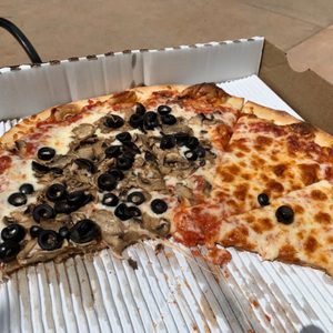 Blackhawk Pizzeria on Yelp