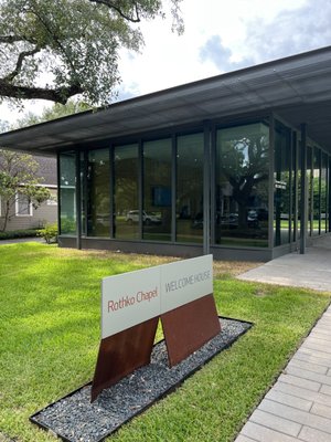 Rothko Chapel by null
