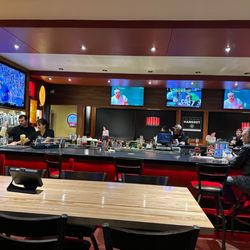 Applebee's Grill + Bar - Bar area