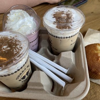 Tierra Mia Coffee - Horchata Cold Brew, Strawberry & Cream and Tresleches Muffin. - Coffee & Tea Near Me - Los Angeles, California Tierra Mia Coffee - Horchata Cold Brew, Strawberry & Cream and Tresleches Muffin. - Coffee & Tea Near Me - Los Angeles, California