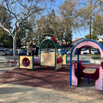 Veteran's Memorial Park - Baby structure - Parks Near Me - Culver City, California