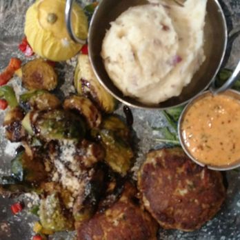 Hook & Barrel - Crab cakes - Seafood Near Me - Myrtle Beach, South Carolina