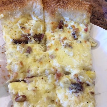 Italia Pizza - Alfredo pizza yammmi - Pizza Near Me - Brooklyn, New York