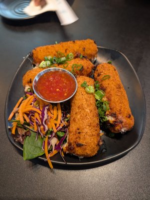 WAVE - Asian Bistro & Sushi by null