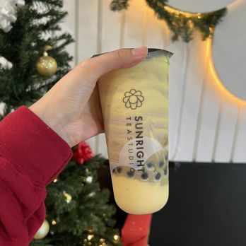 Sunright Tea Studio - Upland - Crème brûlée oat milk tea - Bubble Tea Near Me - Upland, California