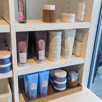 Bath & Body Works - Cosmetics & Beauty Supply Near Me - New Hyde Park, New York Bath & Body Works - Cosmetics & Beauty Supply Near Me - New Hyde Park, New York