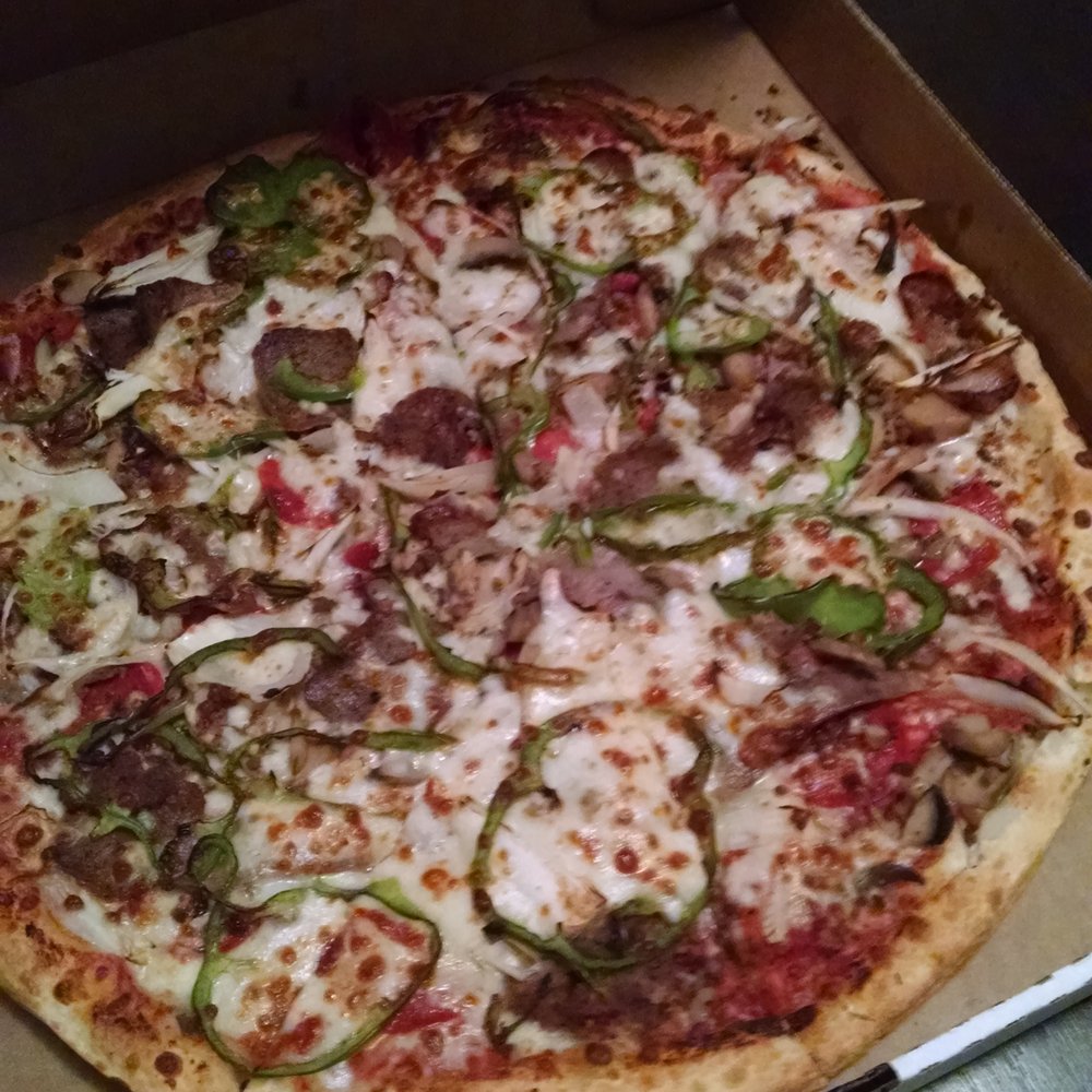 Primo's Pizza Restaurant - Large 16" Pizza Special: Tomato sauce, cheese, pepperoni, sausage, hamburger, meatballs, mushrooms, green peppers, onions, black olives. - Pizza Near Me - Boston, Massachusetts Primo's Pizza Restaurant - Large 16" Pizza Special: Tomato sauce, cheese, pepperoni, sausage, hamburger, meatballs, mushrooms, green peppers, onions, black olives. - Pizza Near Me - Boston, Massachusetts