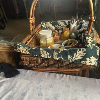 Roaring River Bed & Breakfast - Delivered to your porch - Bed & Breakfast Near Me - North Bend, Washington