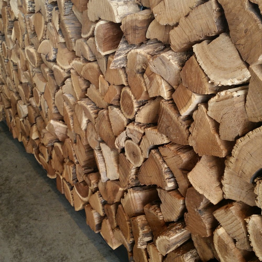 Dos Batos - Wood wall, literally - Tacos Near Me - Austin, Texas