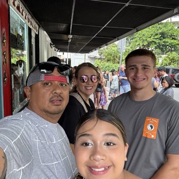 Aloha Kitchen - waiting to get some amazing souflé - Breakfast & Brunch Near Me - Honolulu, Hawaii