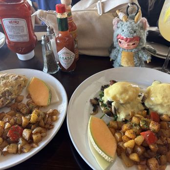 Woody's Wharf - Spicy Puerto Nuevo Lobster Omelette Lump Crab Benedict - Seafood Near Me - Newport Beach, California Woody's Wharf - Spicy Puerto Nuevo Lobster Omelette Lump Crab Benedict - Seafood Near Me - Newport Beach, California