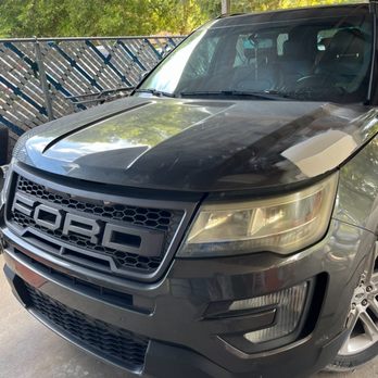 ML Auto Body Shop - Paint and repair of the hood and grille.
Left side quarter panel and head lamp repair. - Body Shops Near Me - Ocala, Florida ML Auto Body Shop - Paint and repair of the hood and grille.
Left side quarter panel and head lamp repair. - Body Shops Near Me - Ocala, Florida